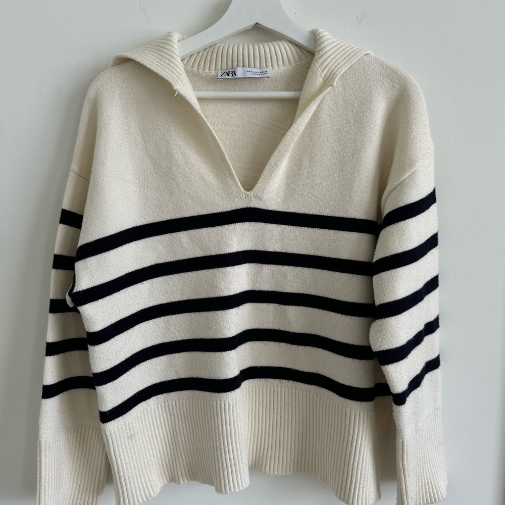 Zara Women's Cream and Black Striped Sweater